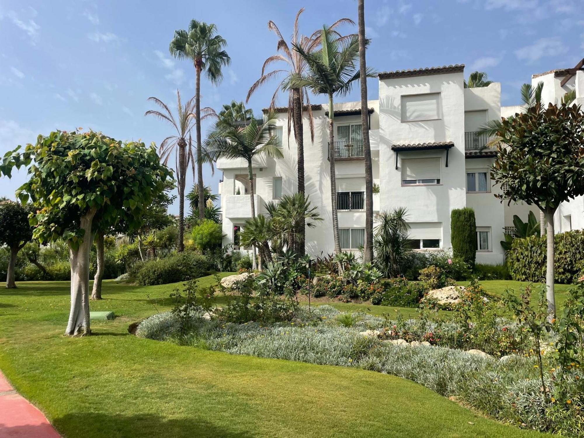 Apartment Costalita, Direct Beach Access, Ground Floor, Salt Water Pool Estepona Ngoại thất bức ảnh