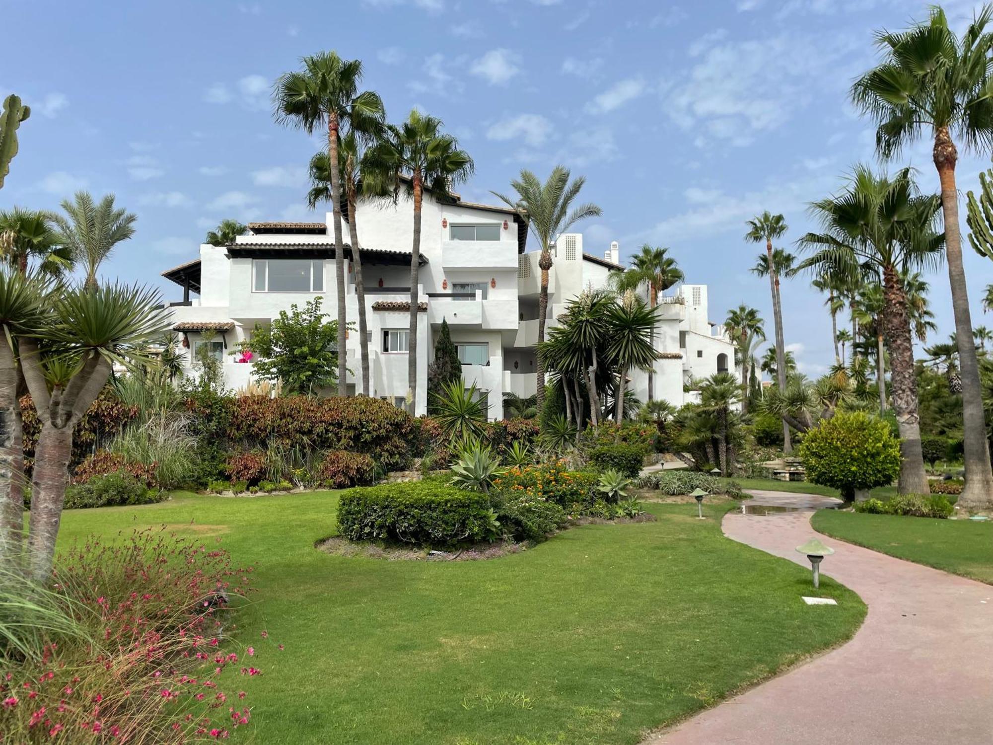 Apartment Costalita, Direct Beach Access, Ground Floor, Salt Water Pool Estepona Ngoại thất bức ảnh